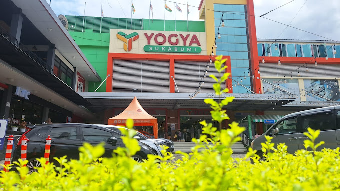 mall di sukabumi toserba yogya